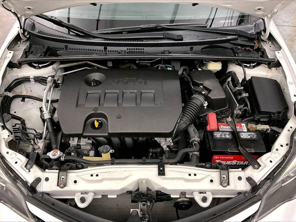 Used 2019 White Toyota SE image 14