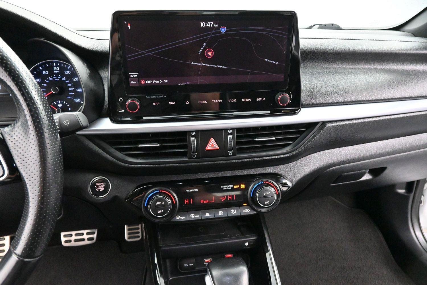 Used 2022 Snow White Pearl Kia GT-Line image 20