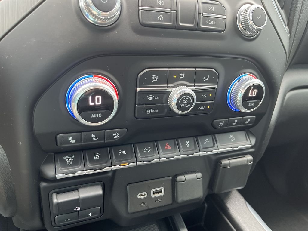 Used 2022 Blue GMC Denali image 19