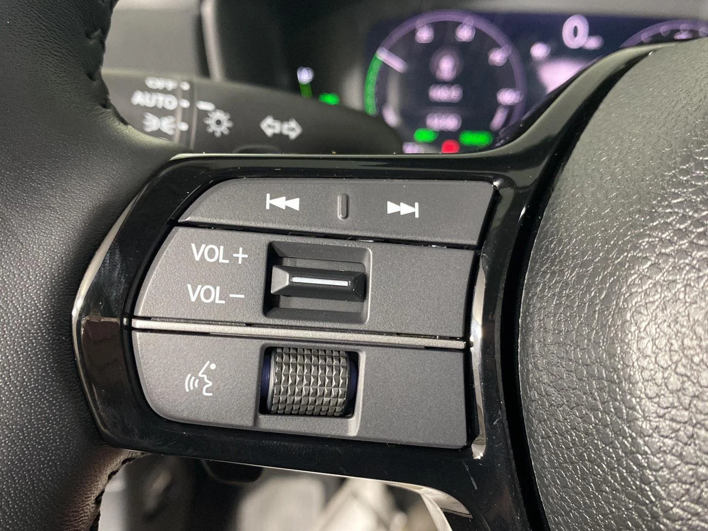 Used 2026 Meteorite Gray Metallic Honda Touring image 17