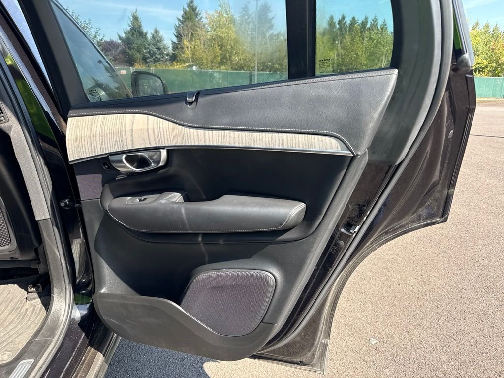 Used 2024 Onyx Black Metallic Volvo Ultimate image 26