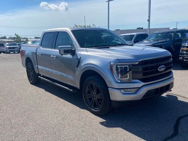 Used 2022 Silver Metallic Ford Lariat image 2