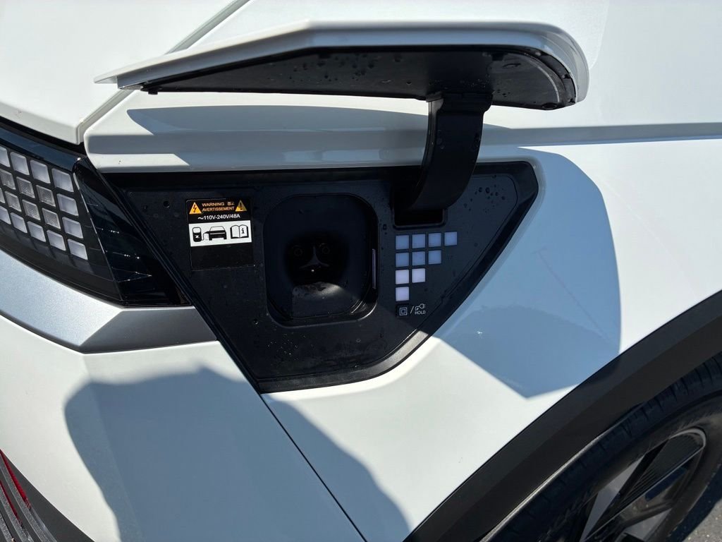 New 2026 White Hyundai SE image 28