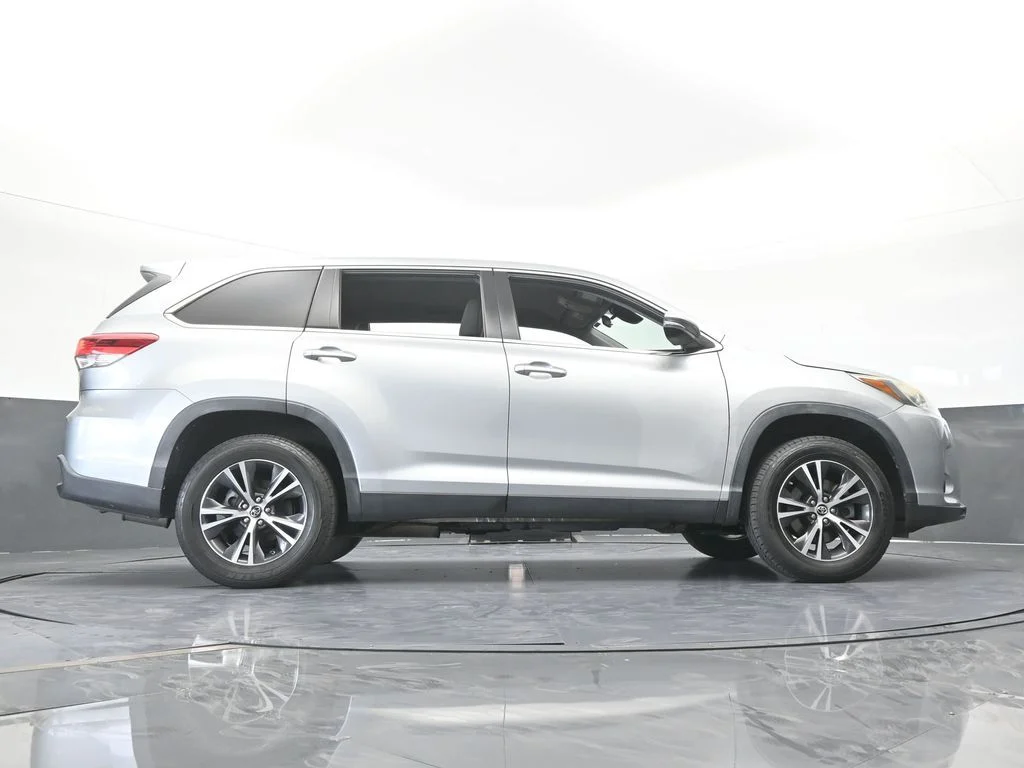 Used 2019 Celestial Silver Metallic Toyota LE image 58