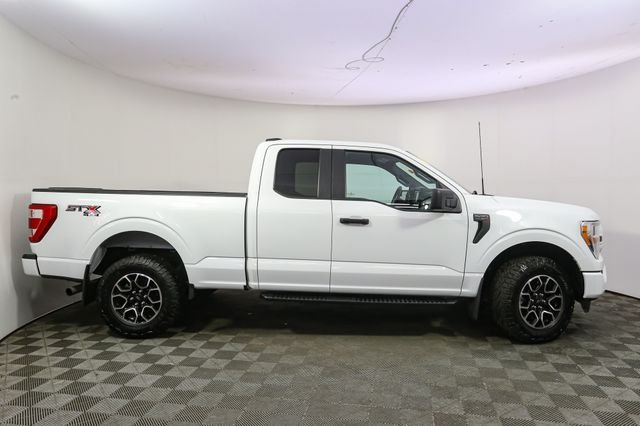 Used 2022 White Ford XL image 14