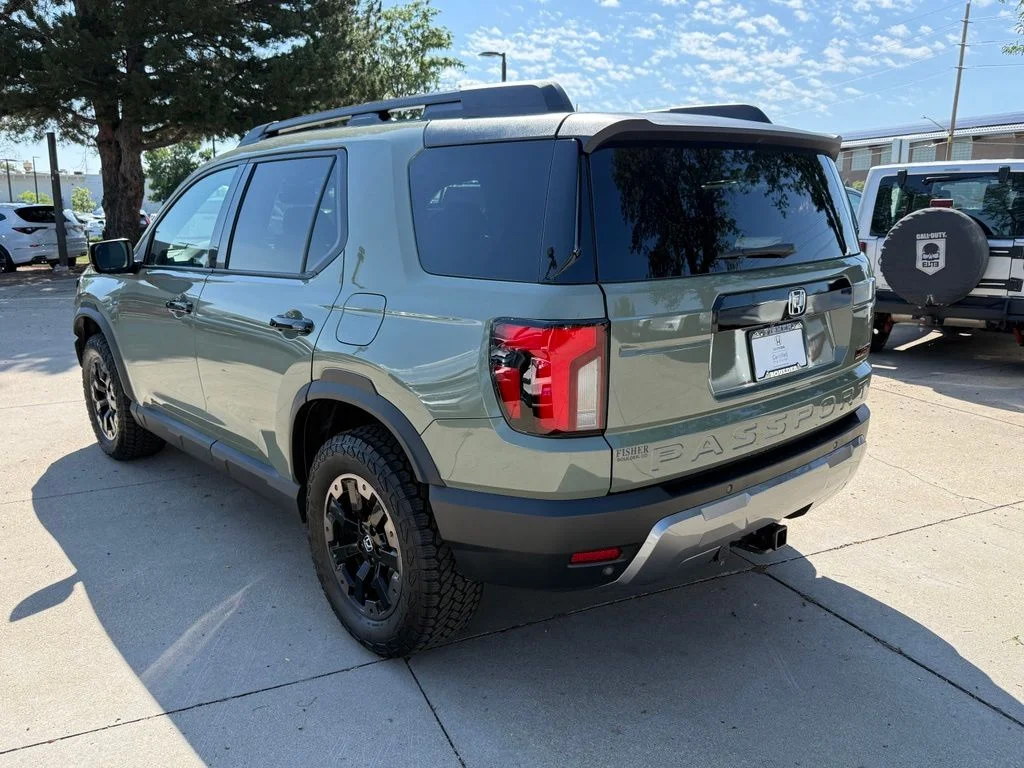 Certified Used 2026 Modern Steel Metallic Honda TrailSport Elite image 8