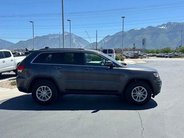 Used 2019 Gray Jeep Laredo E 4x4 image 8