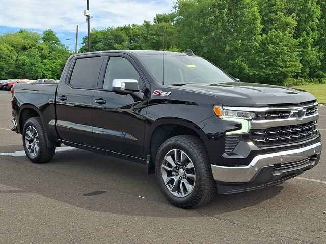 New 2026 Black Chevrolet LT image 2