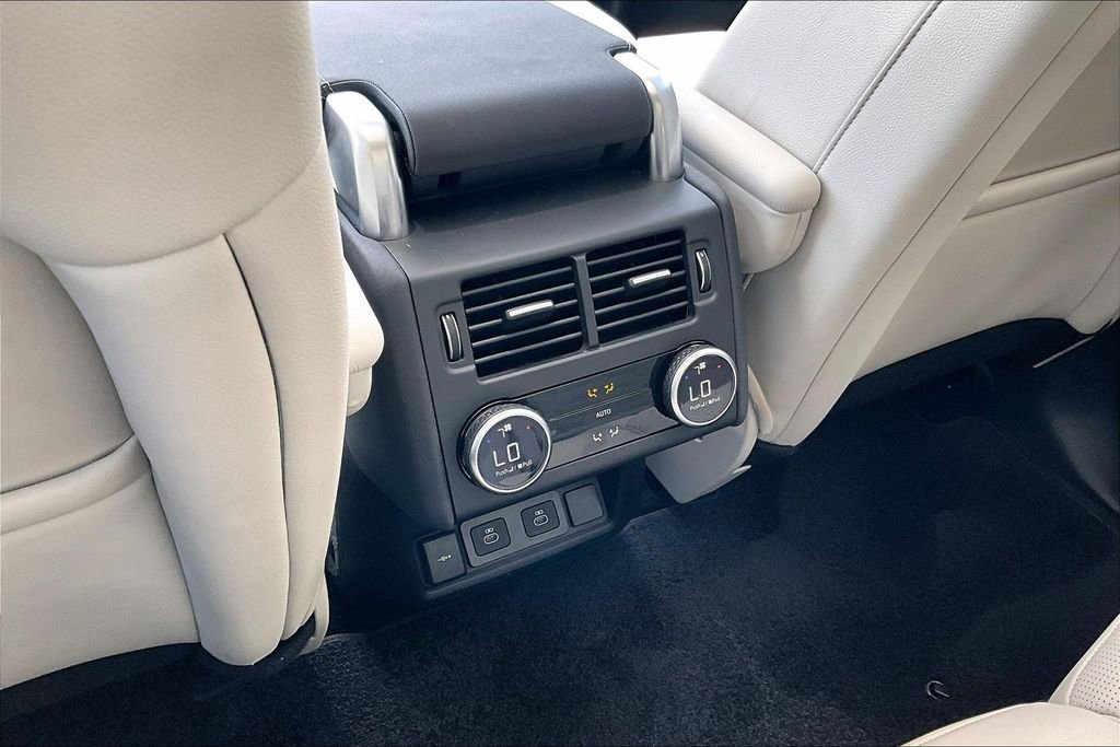 Used 2025 Black Land Rover Dynamic SE image 24