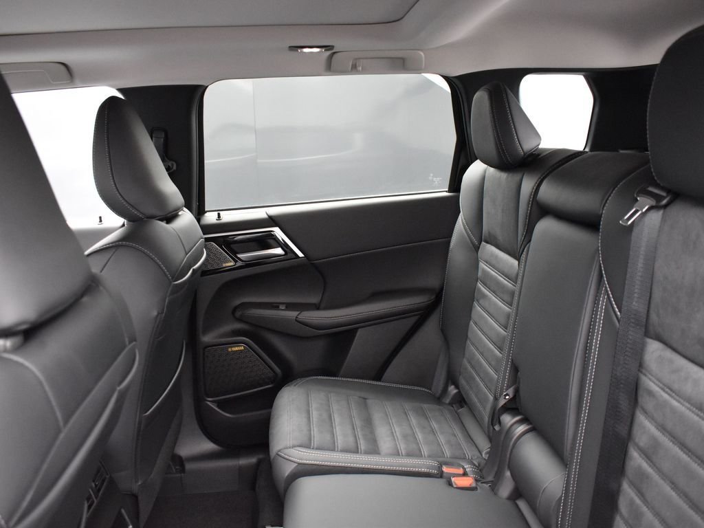 New 2026 Black Mitsubishi  image 8