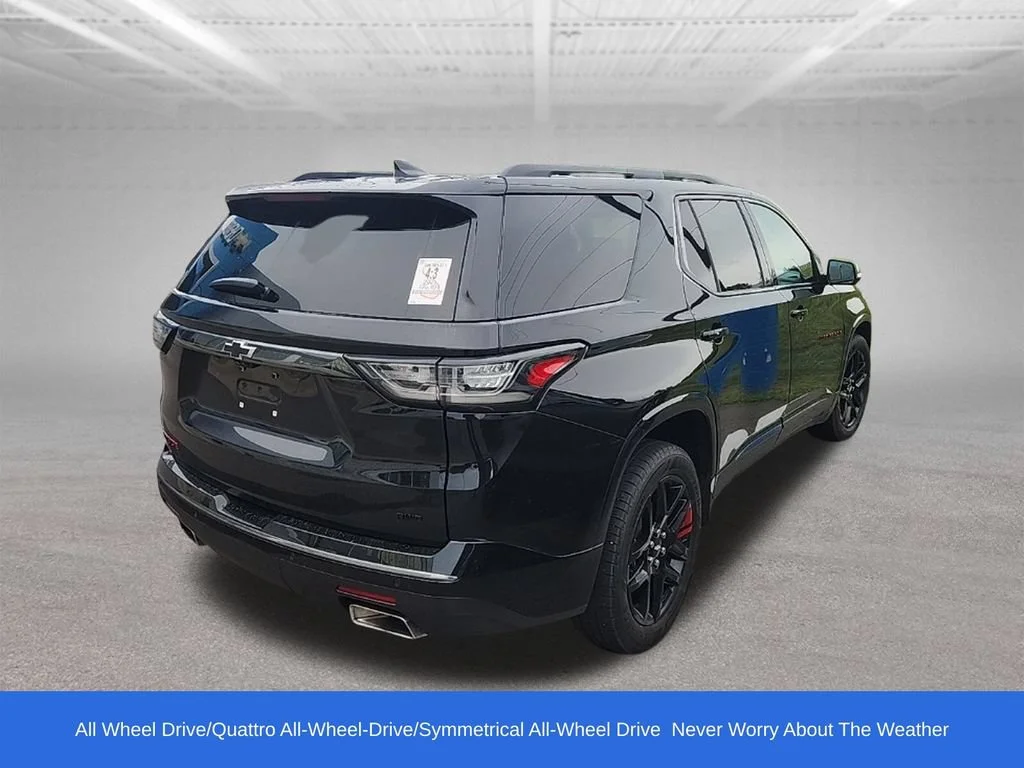 Used 2021 Chevrolet Traverse Premier with VIN 1GNEVKKW5MJ119657 for sale in Northfield, Minnesota