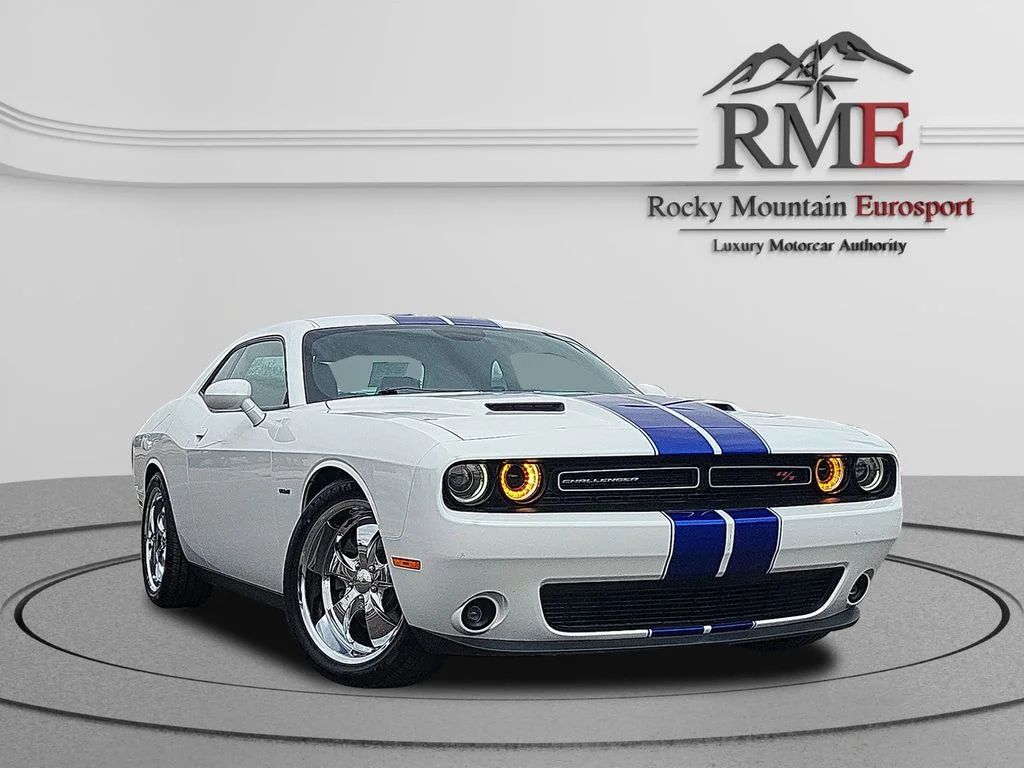 2015 Dodge Challenger R/T Plus's photo