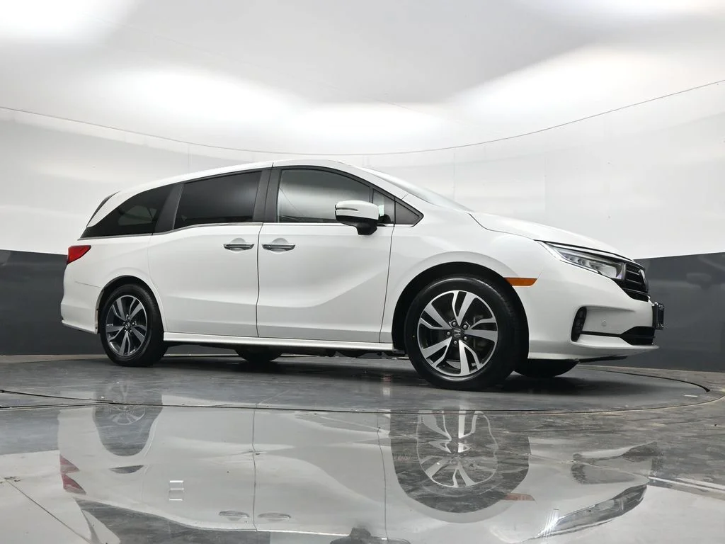 Used 2023  Honda Touring image 37