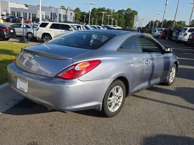 Used 2005 Blue Toyota SLE image 11