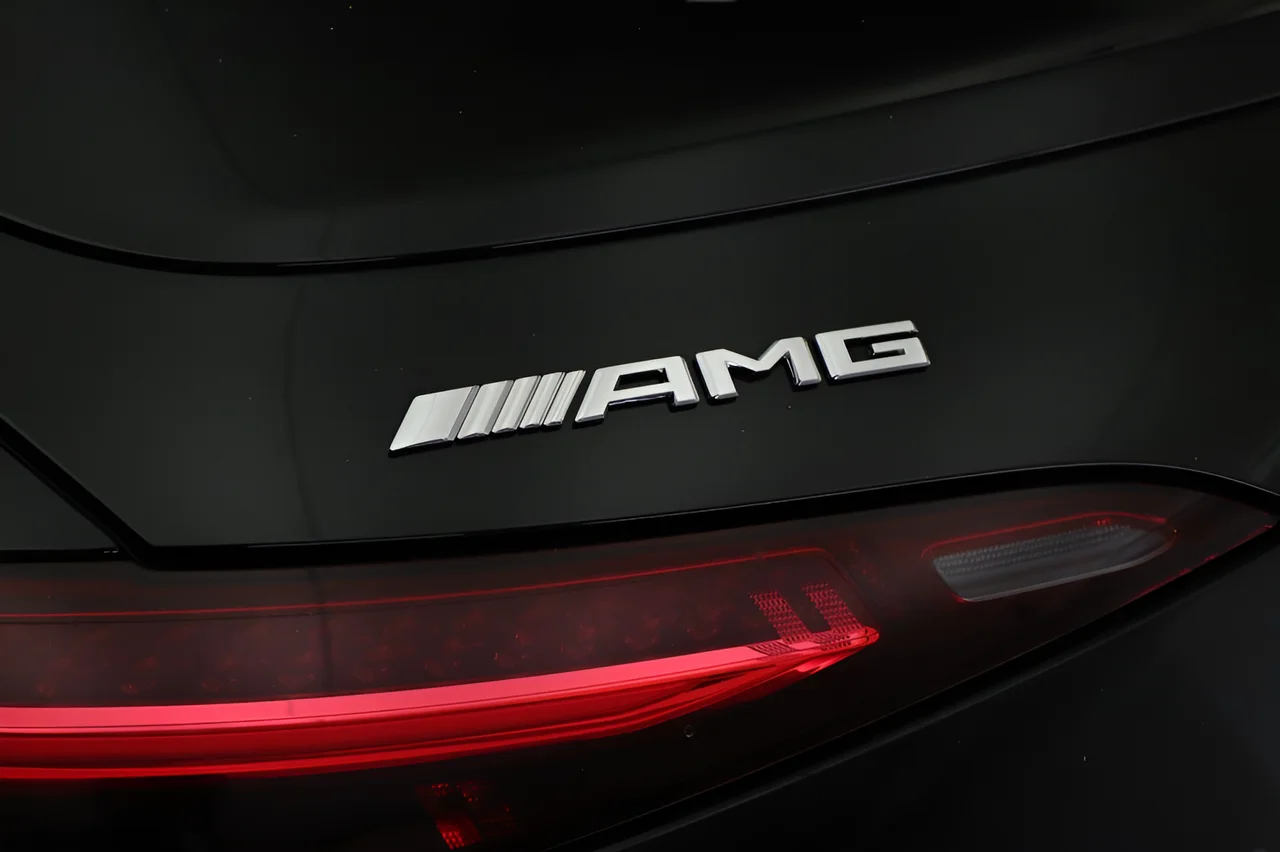 Used 2025 Black Mercedes-Benz SL 43 AMG® Touring Line image 19