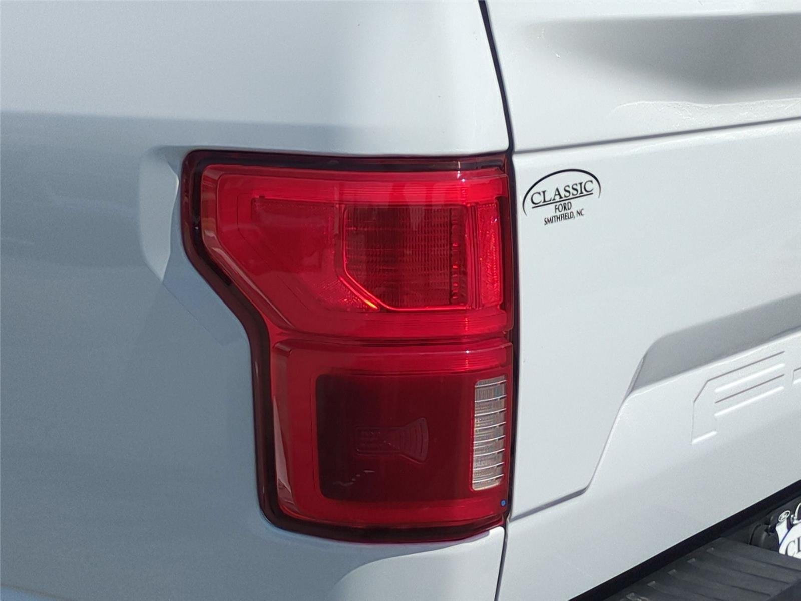 Used 2020 Oxford White Ford LARIAT image 12