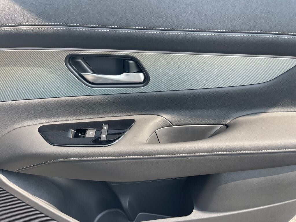 New 2026 Everest White Pearl Tricoat Nissan Platinum image 23