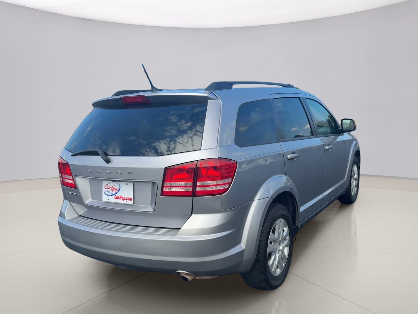 Used 2018 Silver Dodge SE image 5