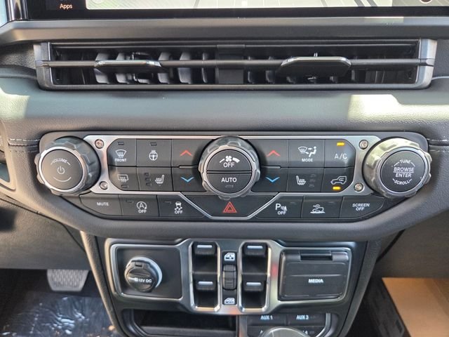 New 2026 Anvil Clear-Coat Exterior Paint Jeep Sahara image 14
