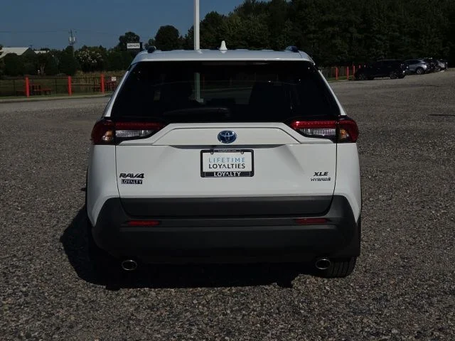 Used 2023 White Toyota XLE image 4