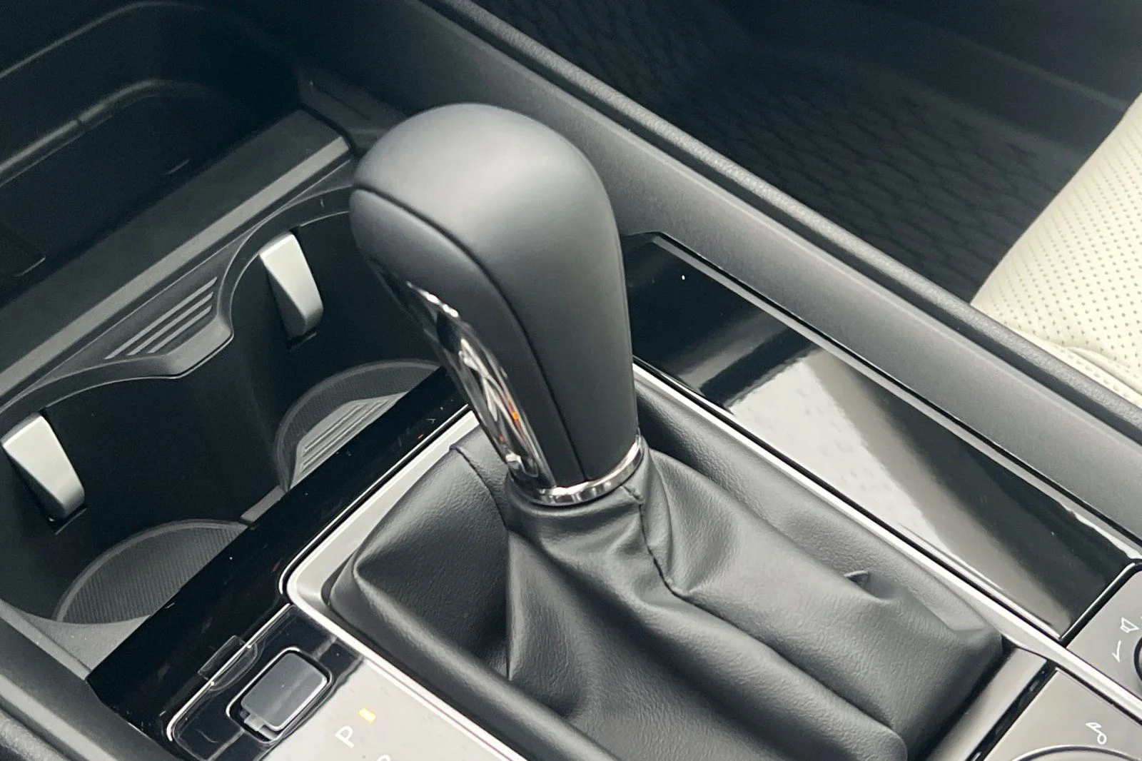 2026 Mazda CX-50 Premium - Photo 18