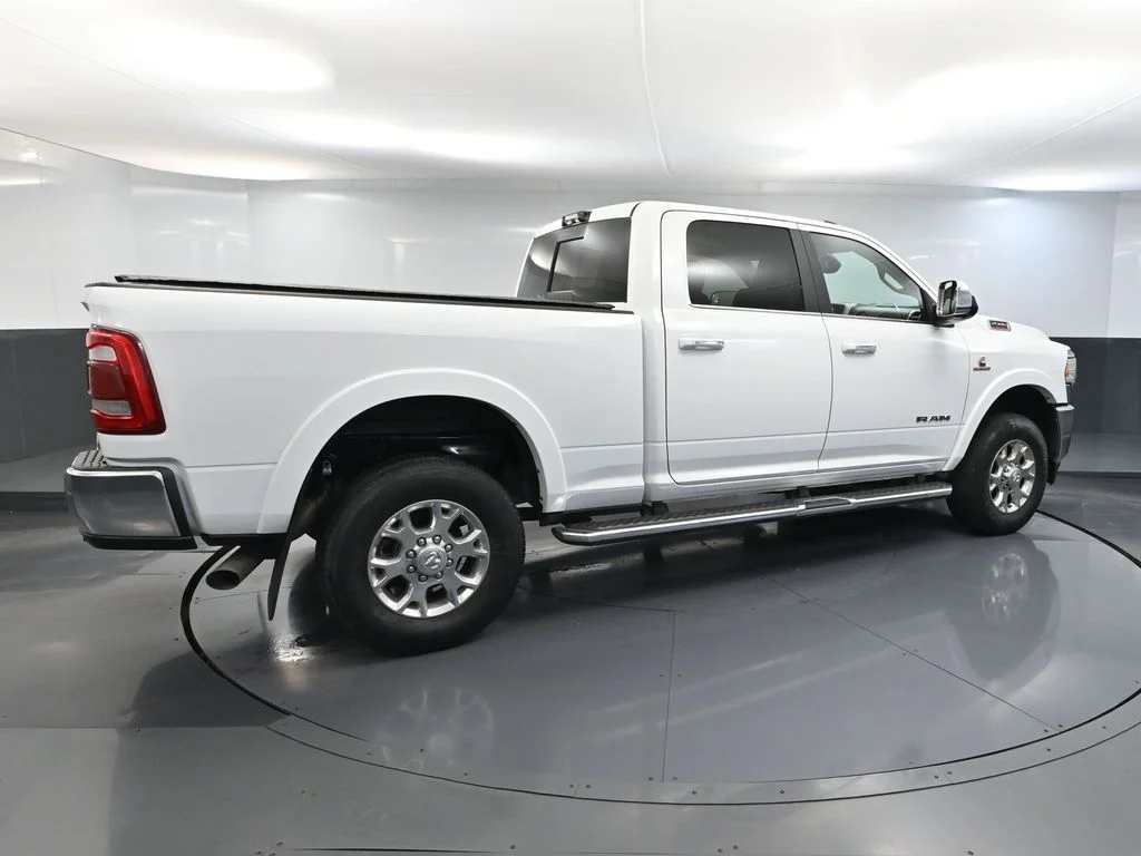 Used 2022 White Ram Laramie image 6