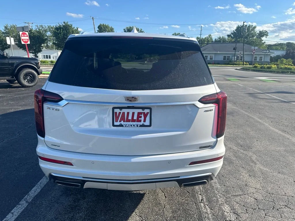 Used 2021 Crystal White Tri-Coat Cadillac Premium Luxury image 4