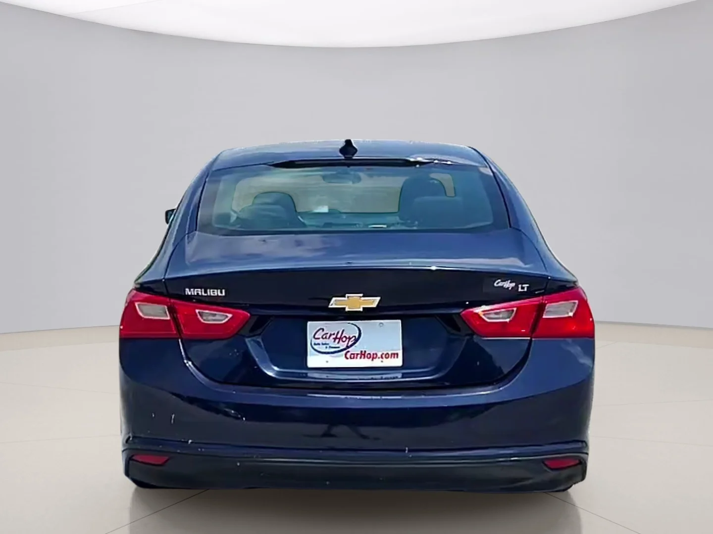 Used 2018 Blue Chevrolet LT image 4