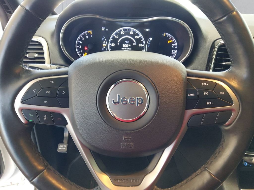 Used 2019 White Jeep Limited image 9