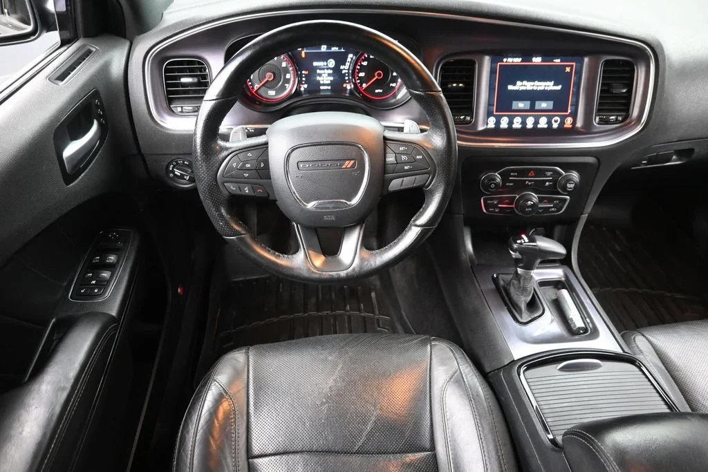 Used 2017 Black Dodge SXT image 15