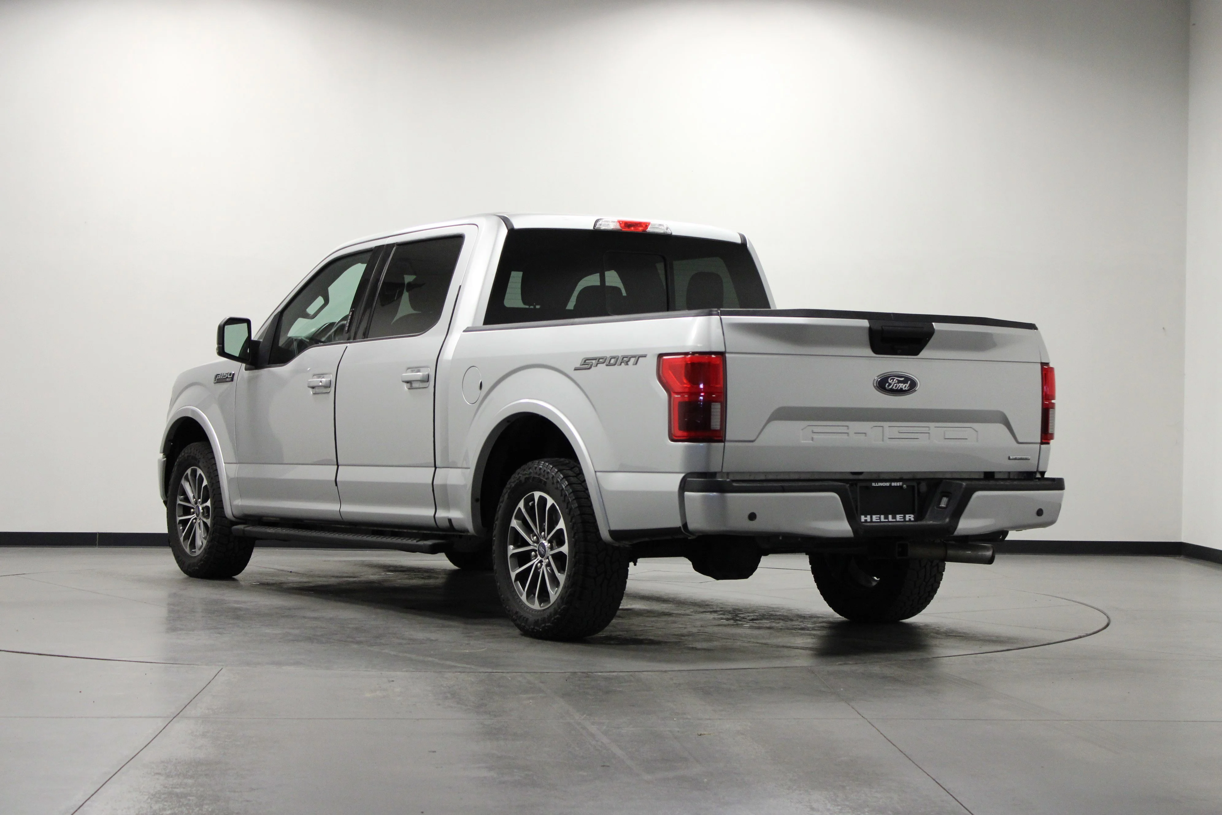 Used 2019 Ingot Silver Ford XLT image 7