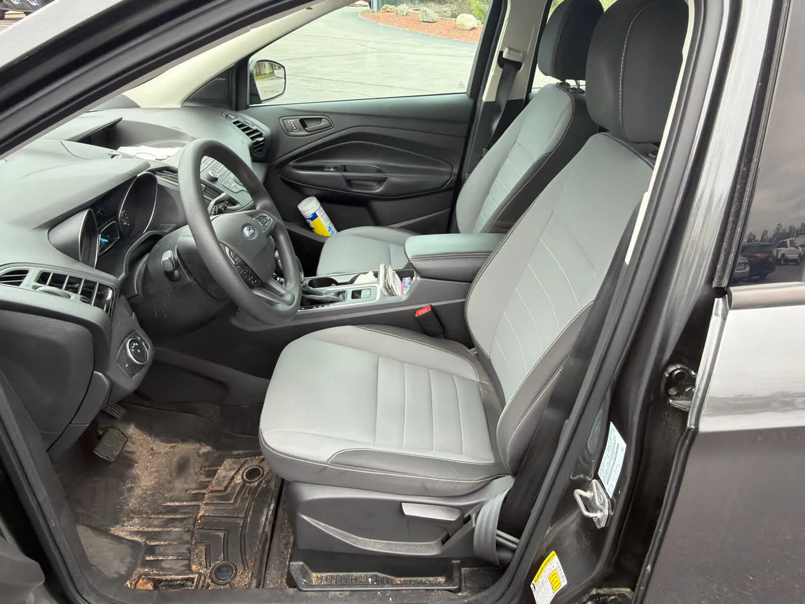 Used 2017 Magnetic Metallic Ford S image 4