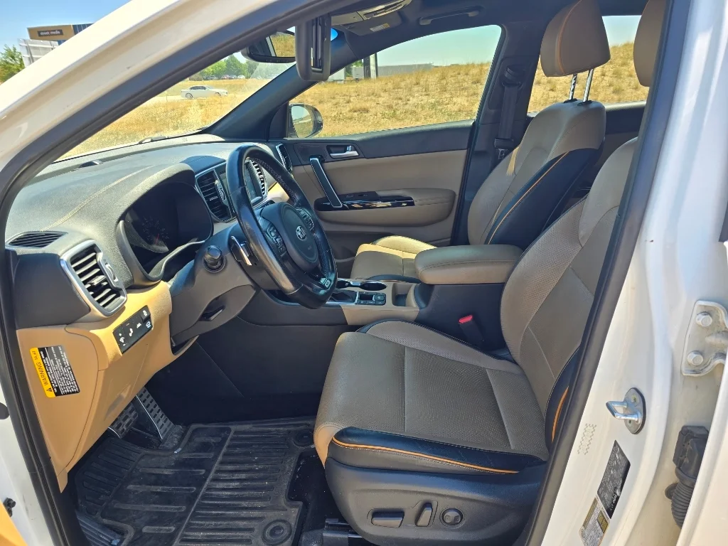 Used 2018 Snow White Pearl Kia SX Turbo image 11