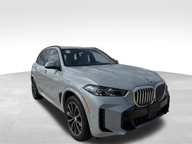 Used 2026 Gray BMW sDrive40i image 5