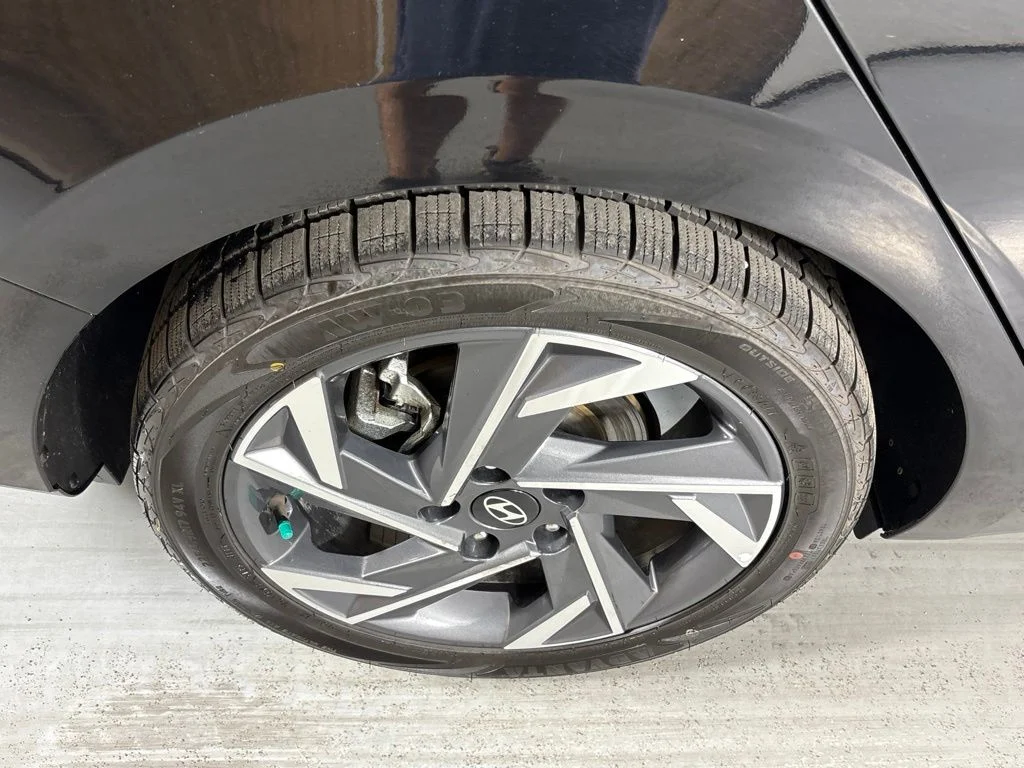 Used 2024 Black Hyundai Limited image 10