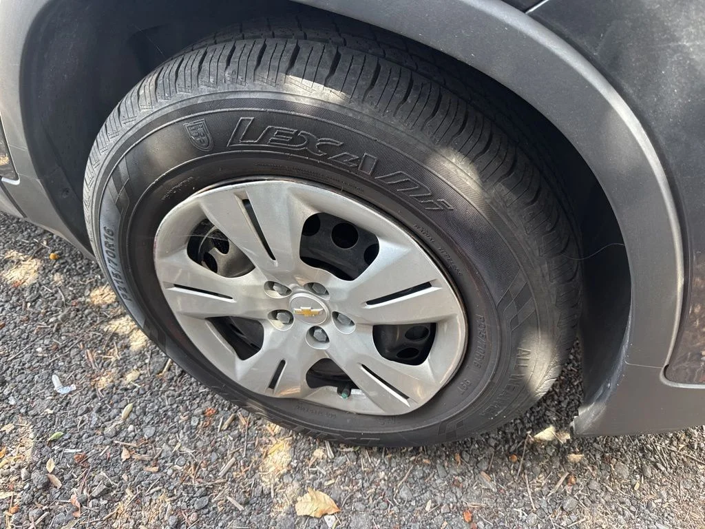 Used 2016 Gray Chevrolet LS image 3