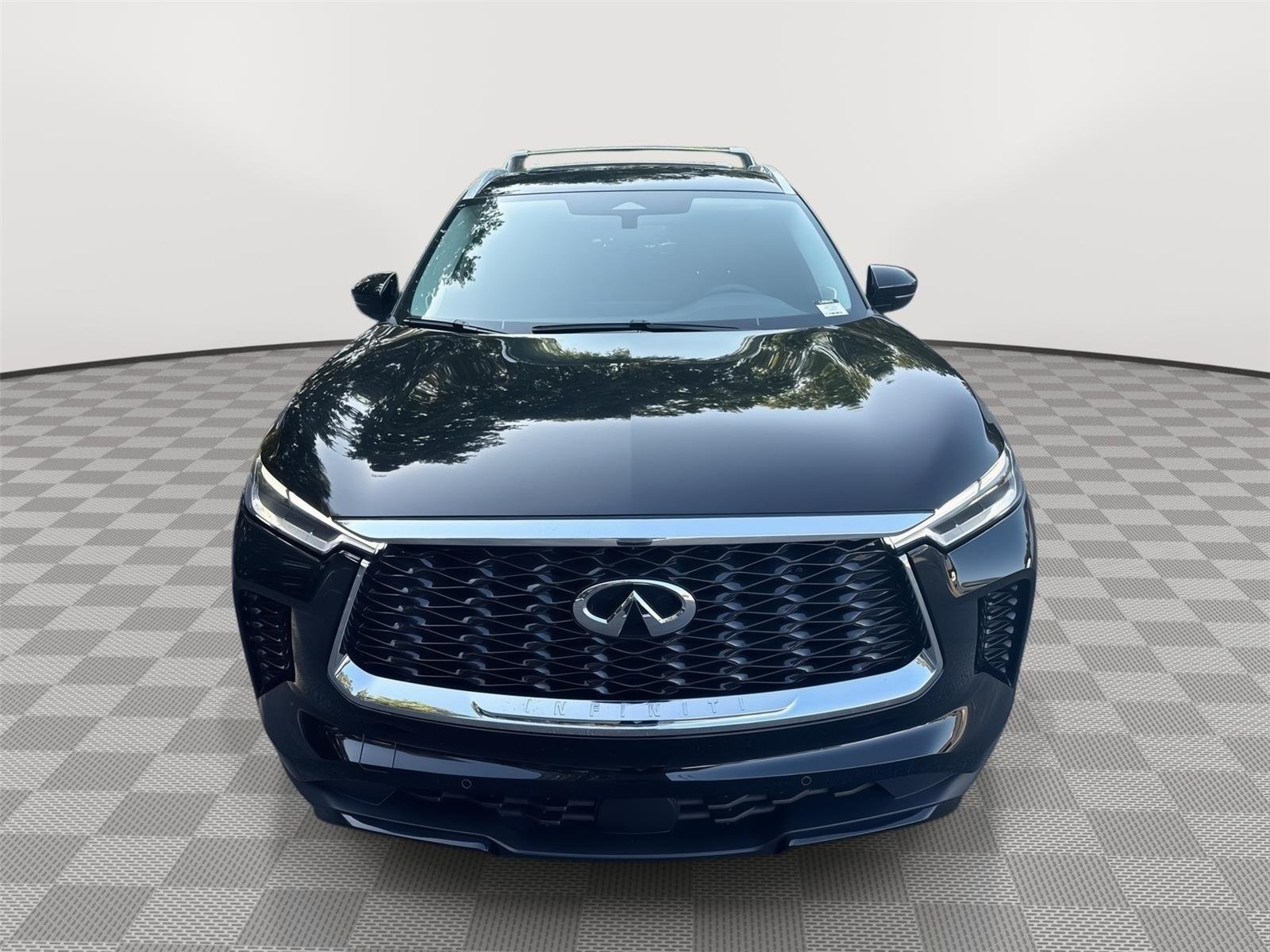 Used 2025 Mineral Black INFINITI LUXE image 3