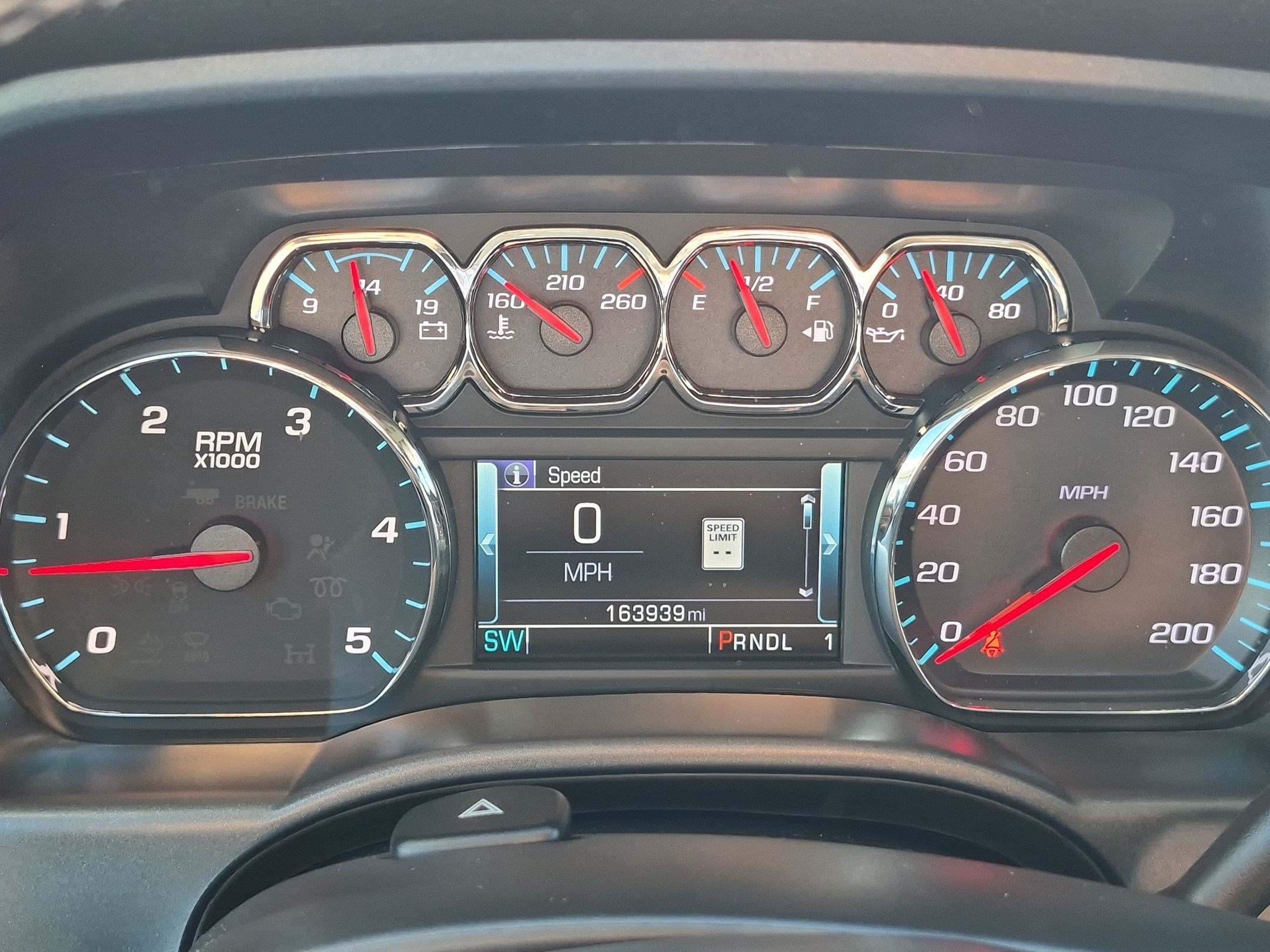 Used 2018 White GMC SLT image 15