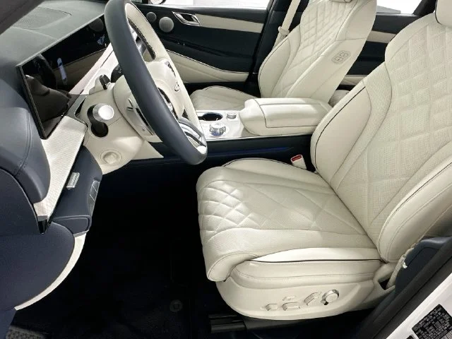 New 2026 White Genesis 3.5T Prestige image 10