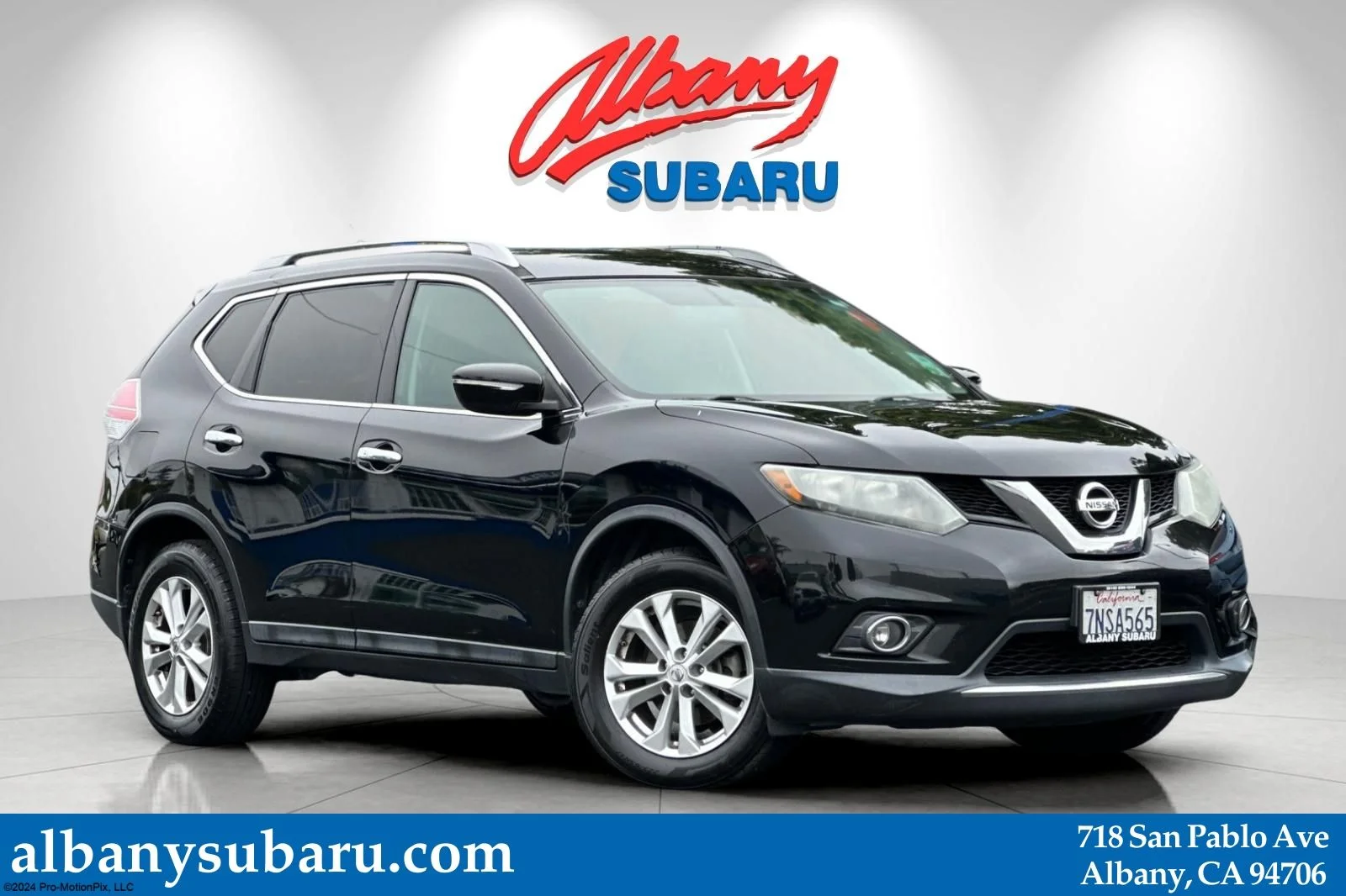 2015 Nissan Rogue SV FWD's photo