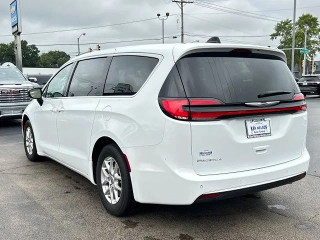 Used 2024 Bright White Clearcoat Chrysler Touring L image 7