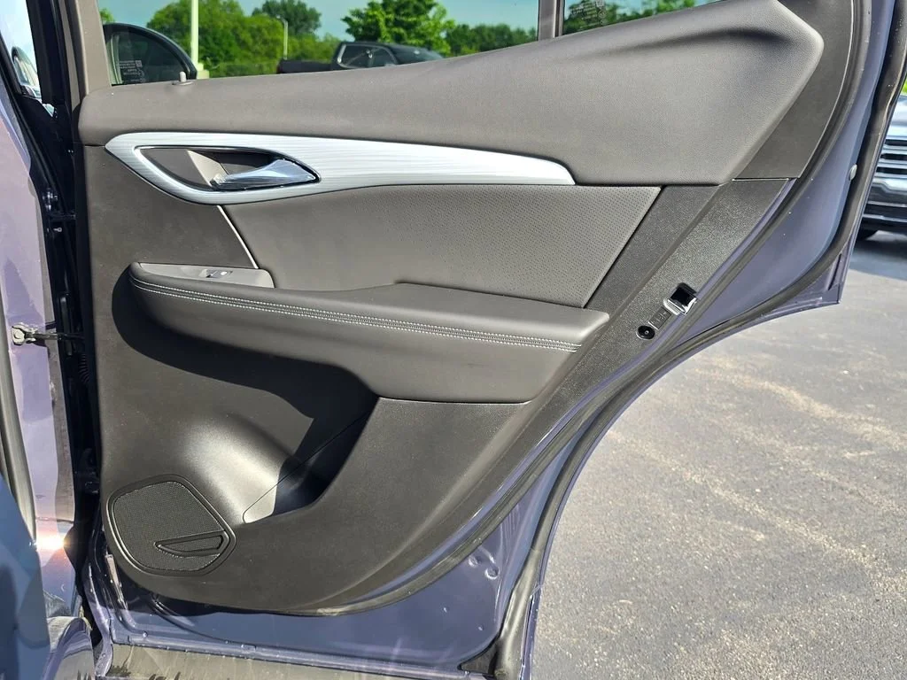 New 2026 Midnight Opal Buick Avenir image 32