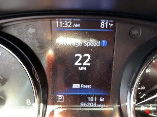 Used 2018 White Nissan SL image 20
