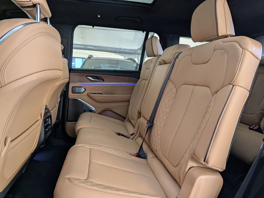 New 2026 Black Jeep Summit - - 4x4 - 324HP Turbo I4 - Adaptive Cruise Control - Blind Spot Monitor & More! image 31