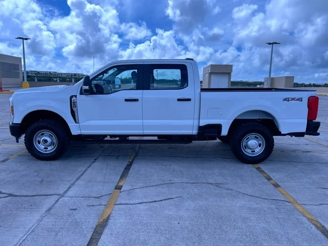 New 2025 OXFORD WHITE Ford XL Crew Cab w/6.75