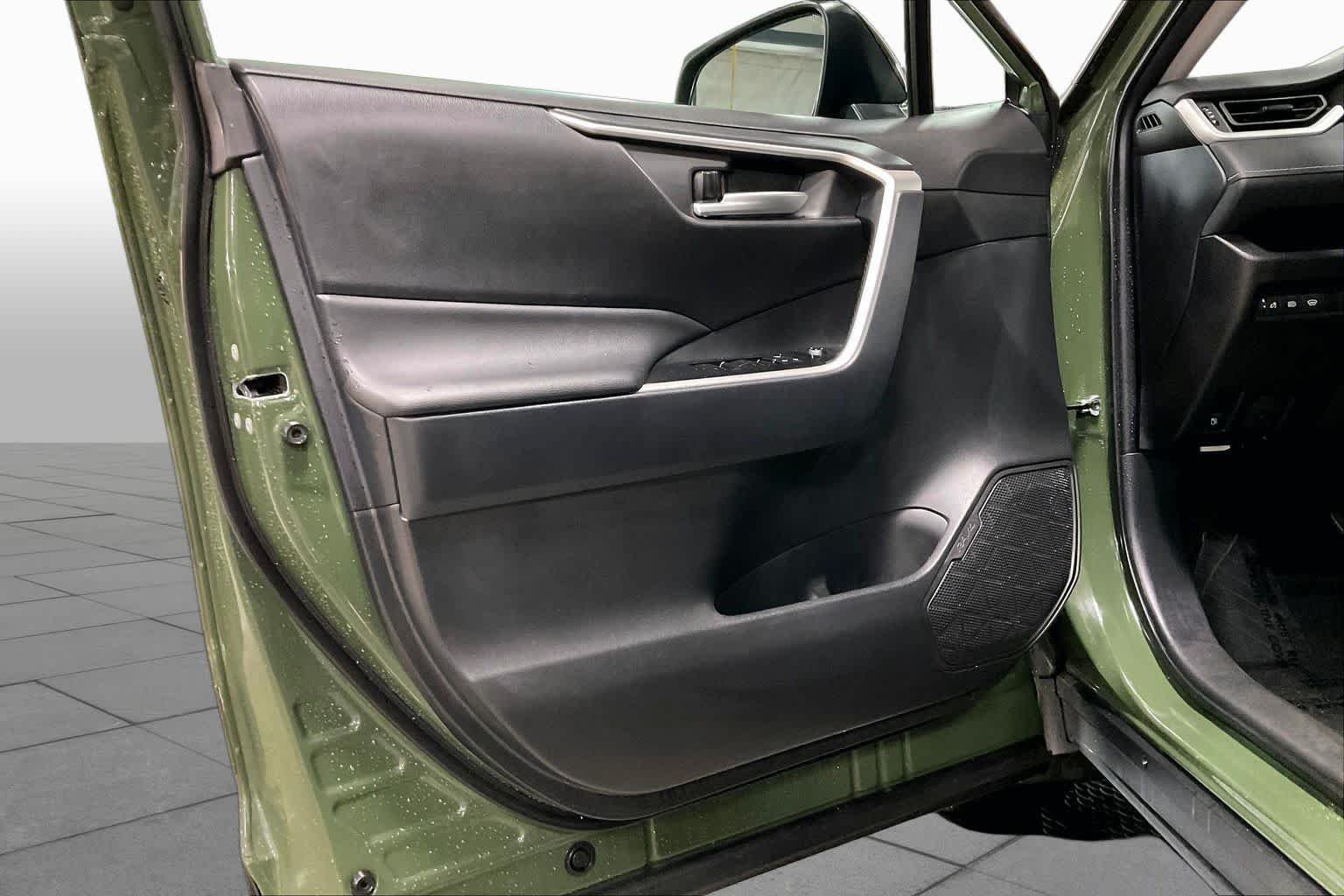 Used 2025 Army Green/Midnight Black Metallic Toyota Hybrid Woodland image 21