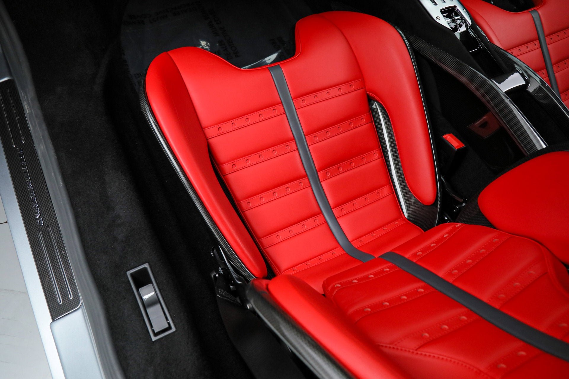 Certified Used 2022 Grigio Titanio Ferrari  image 31