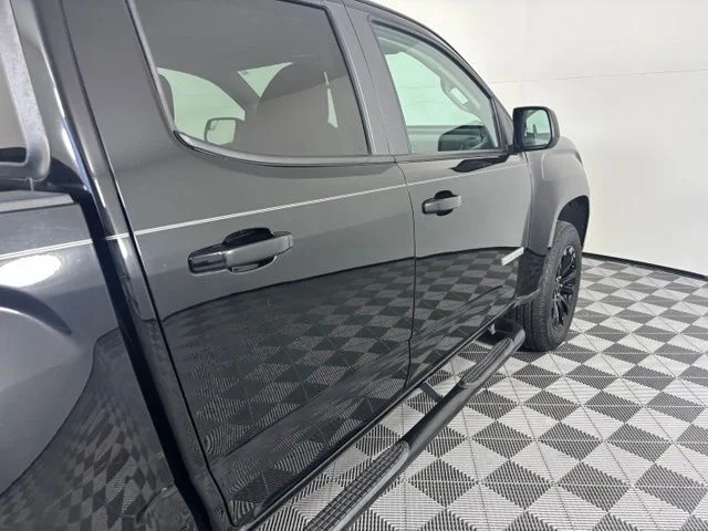Used 2022 Black GMC Elevation image 9