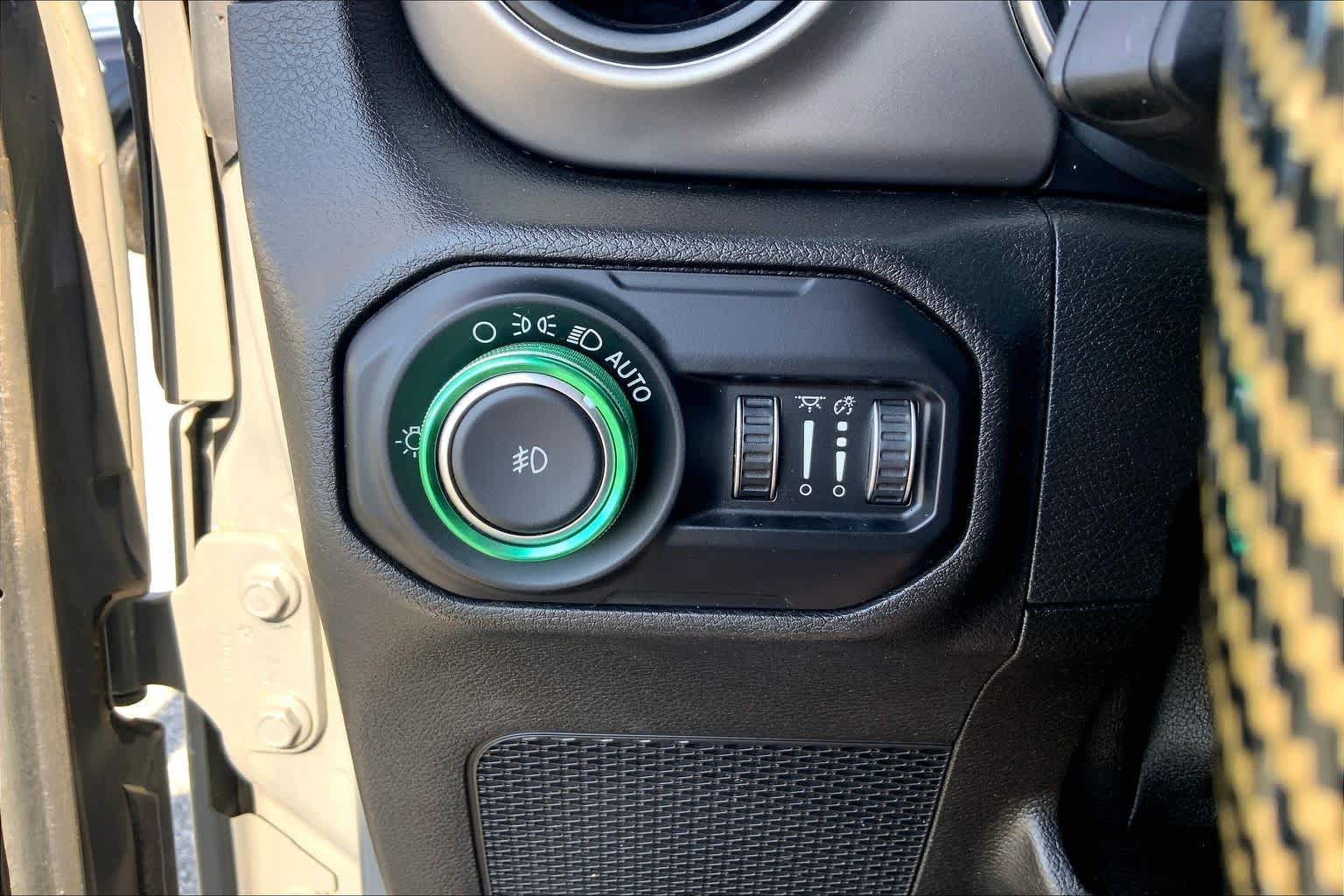 Used 2019 Sting-Gray Clearcoat Jeep Sport S image 25