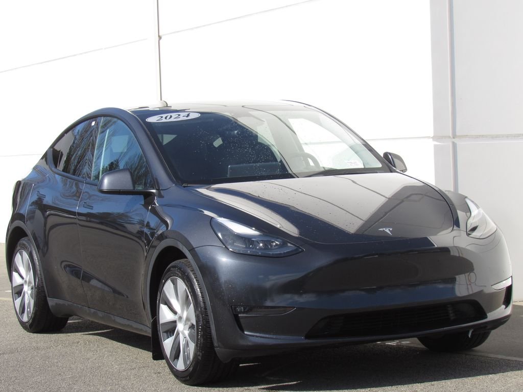 Used 2024 Tesla Model Y Long Range with VIN 7SAYGDEE1RF050143 for sale in Bellingham, WA